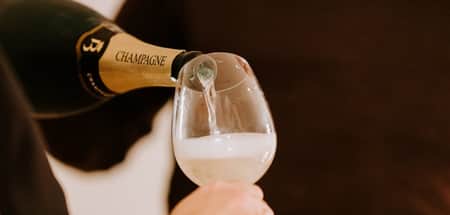 Sparkling alcohols