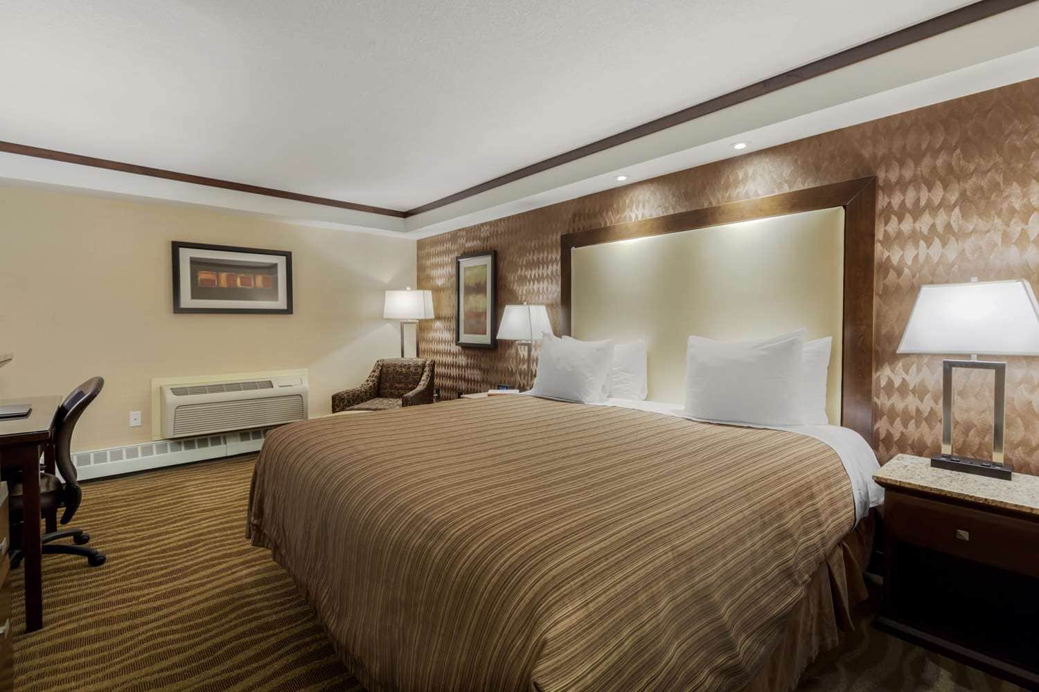 Best Western Premier Denham Inn & Suites