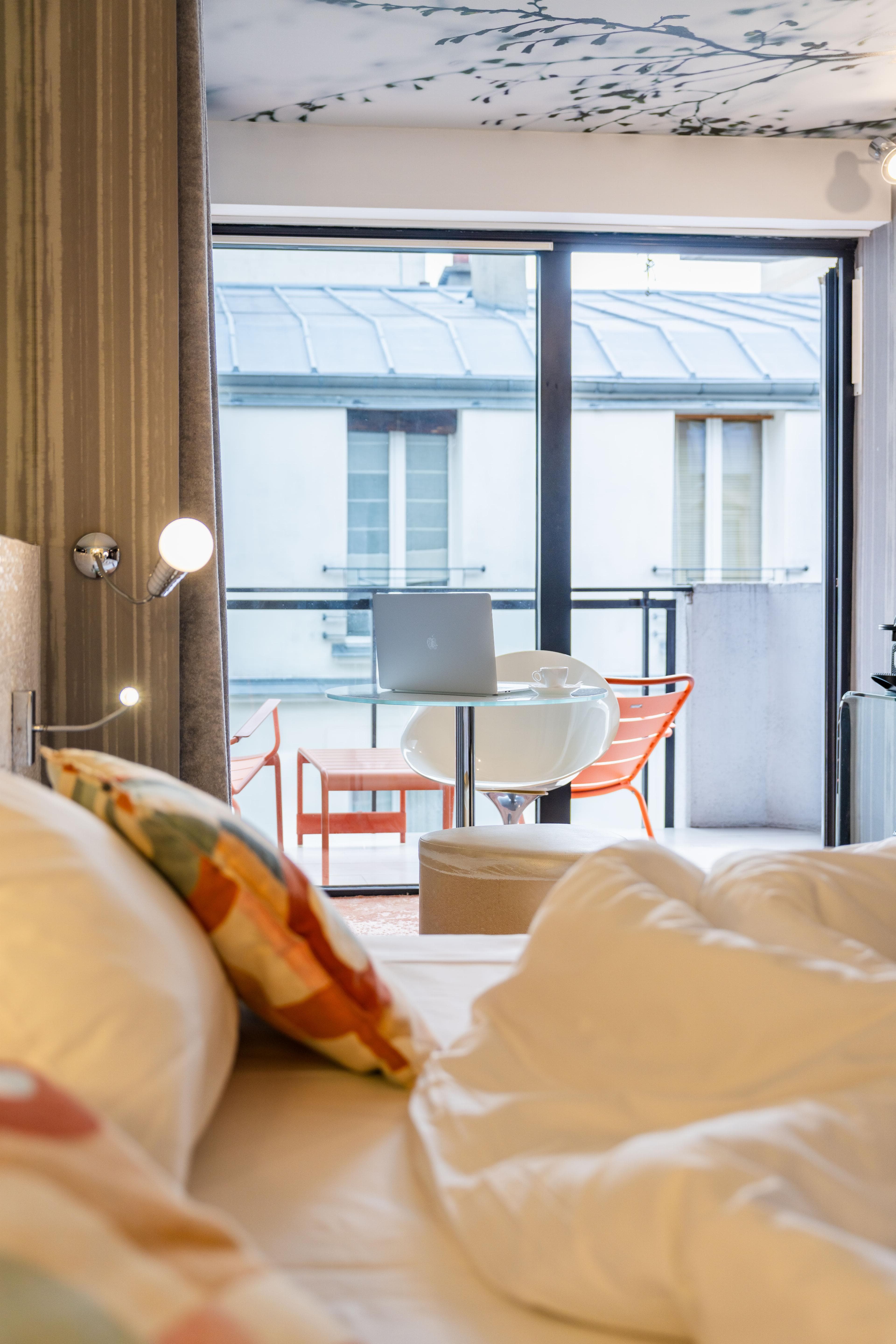 7 Eiffel Hotel by Malone