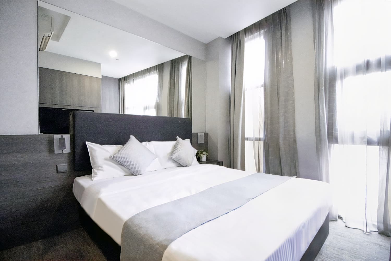 Hotel NuVe Stellar (formerly Aqueen Kitchener)