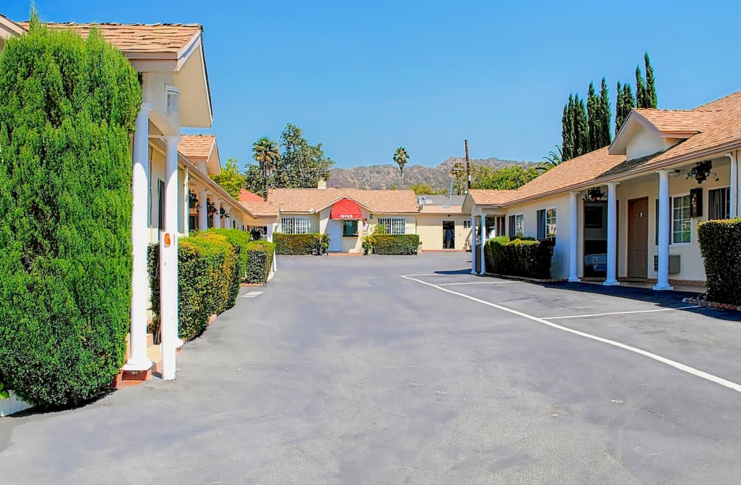 Rose Bowl Motel