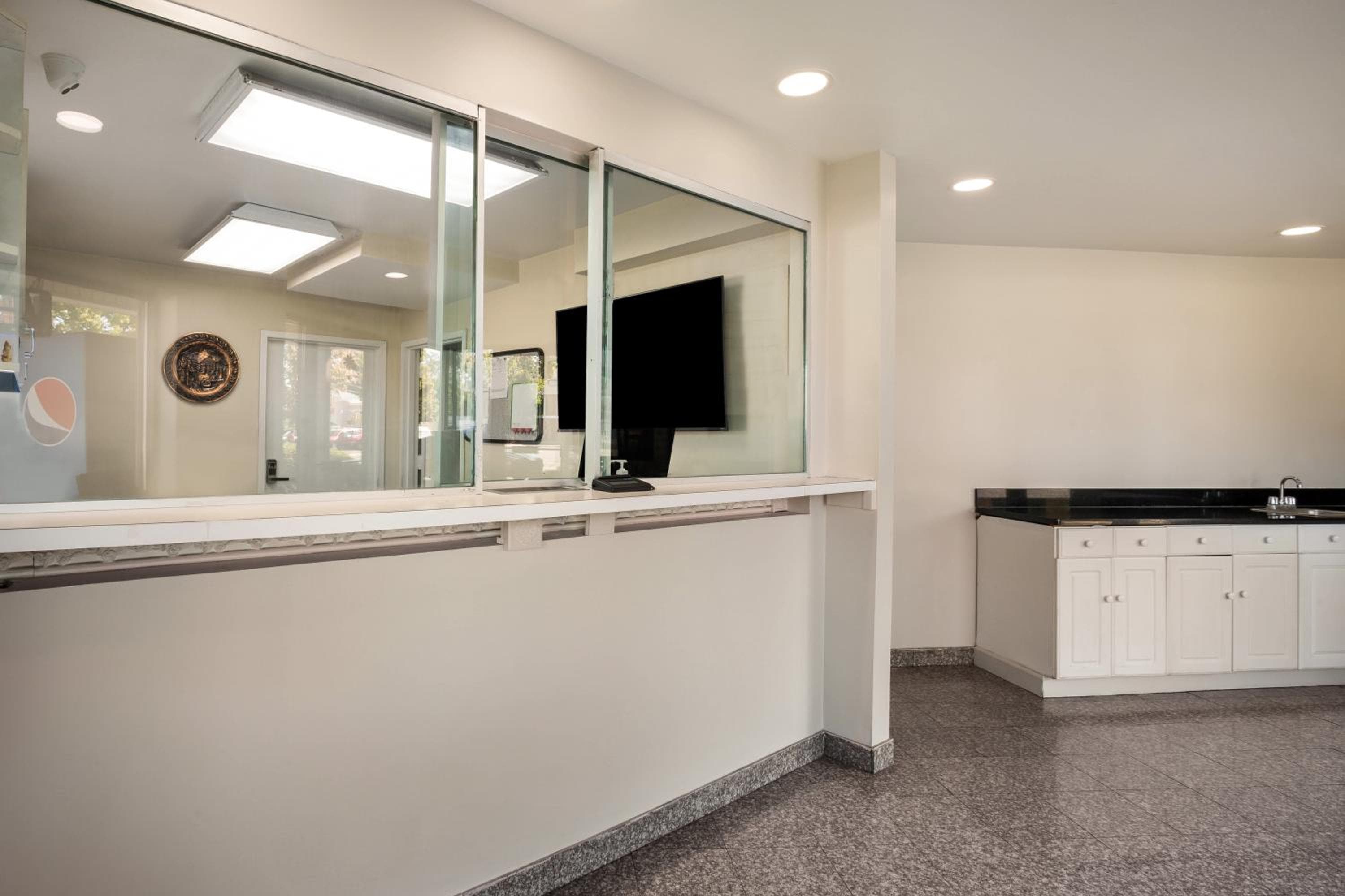 Red Carpet inn Edison