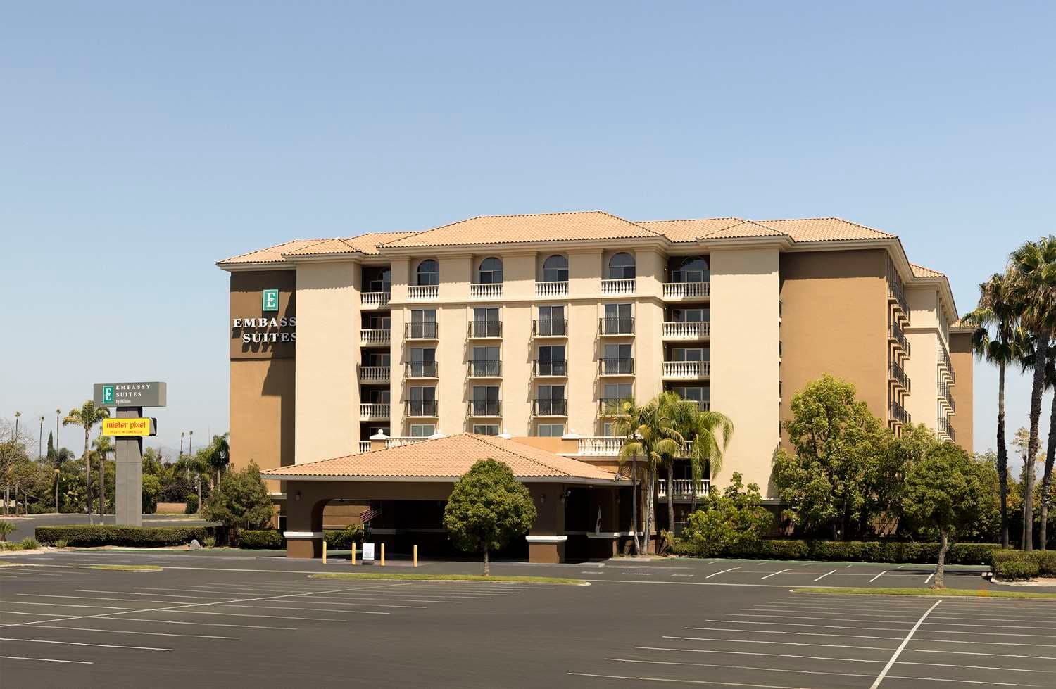 Embassy Suites by Hilton Anaheim North
