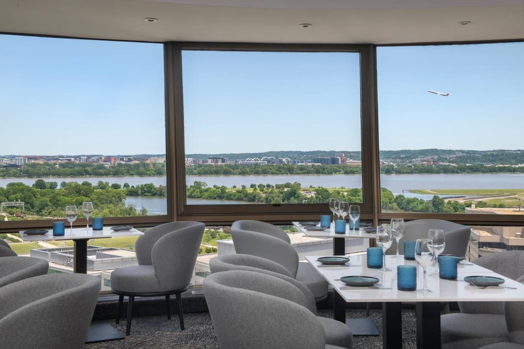 DoubleTree by Hilton Washington DC - Crystal City