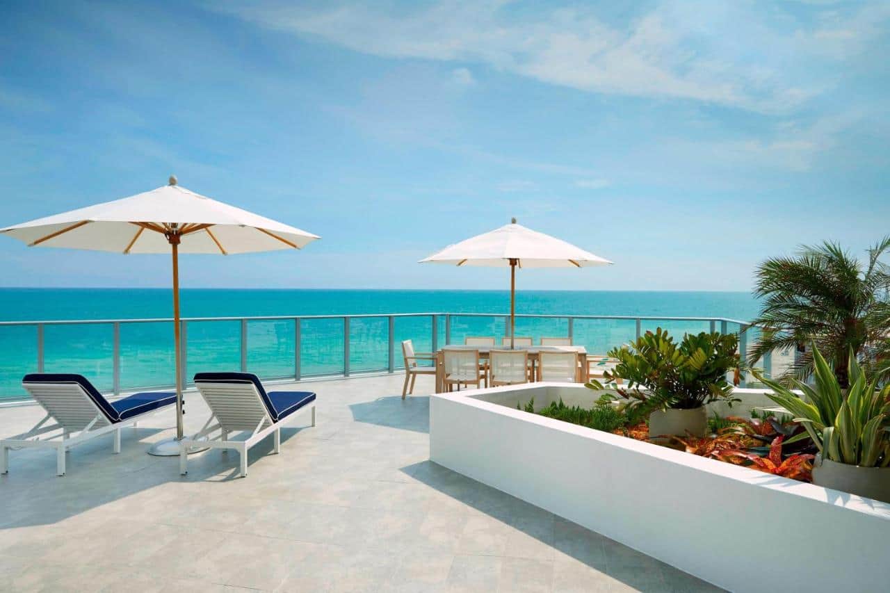 Cadillac Hotel & Beach Club