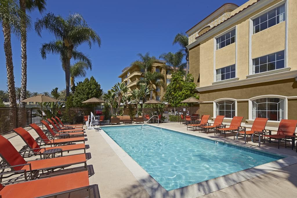 Anaheim Portofino Inn & Suites
