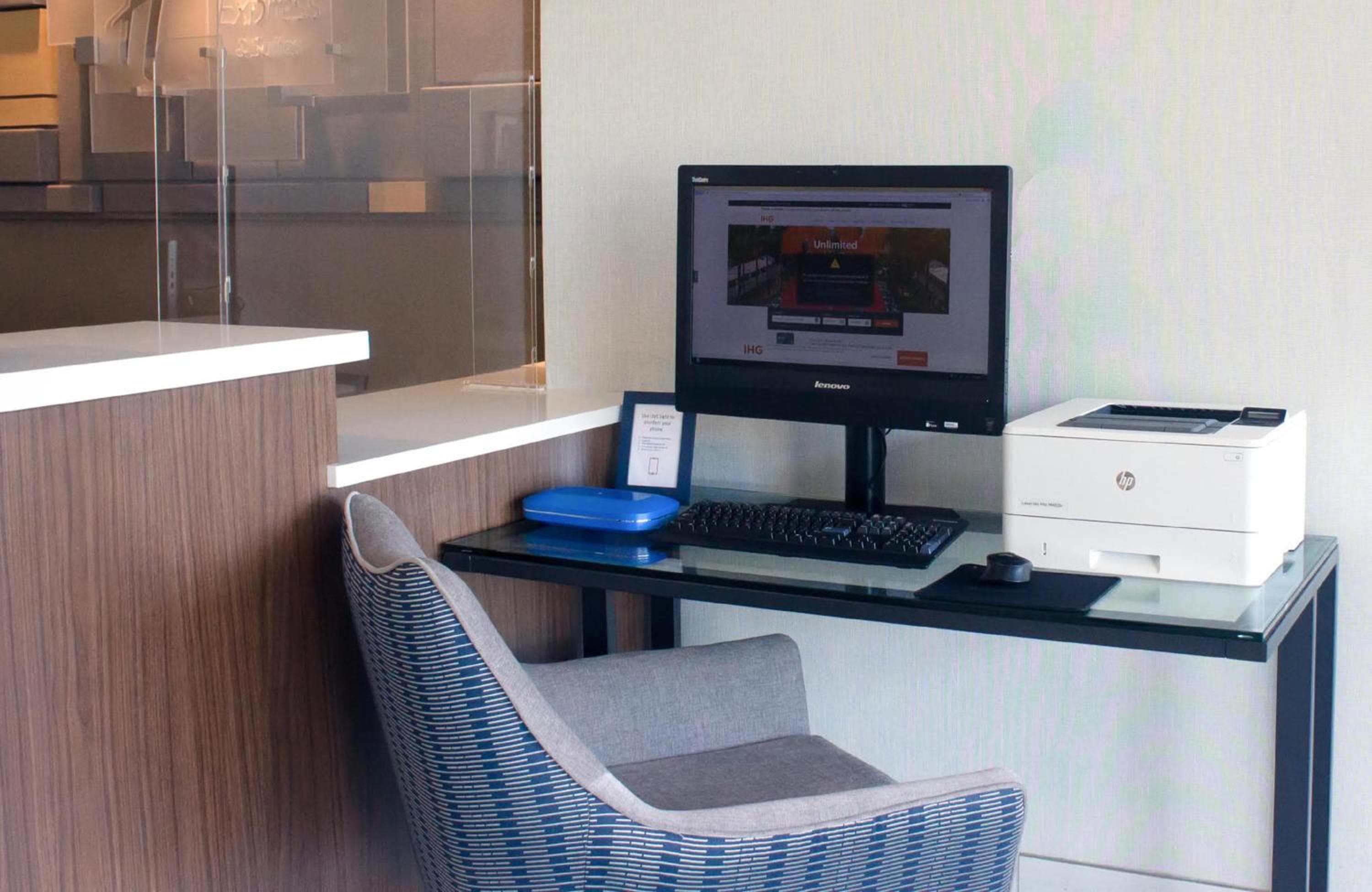 Holiday Inn Express & Suites Boston - Cambridge