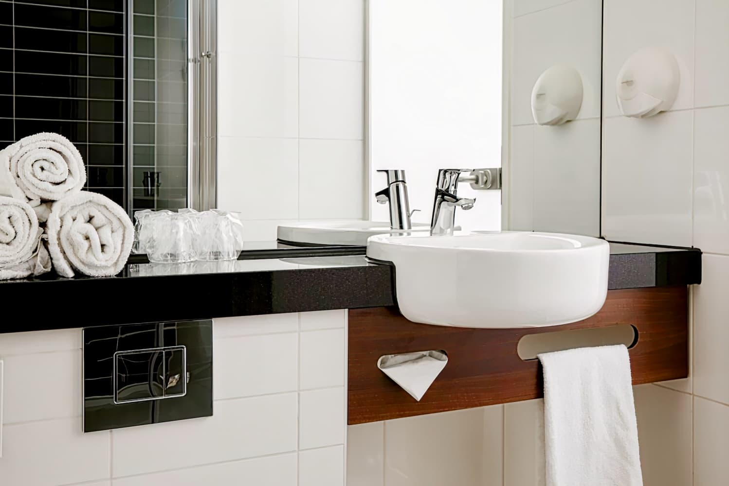 Holiday Inn Express Arnhem, an IHG Hotel