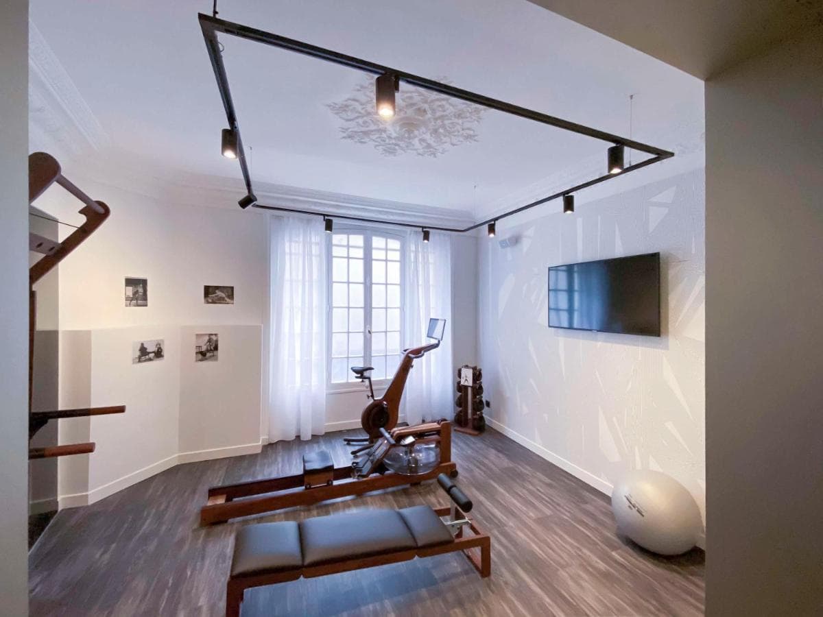 TRIBE Paris Batignolles