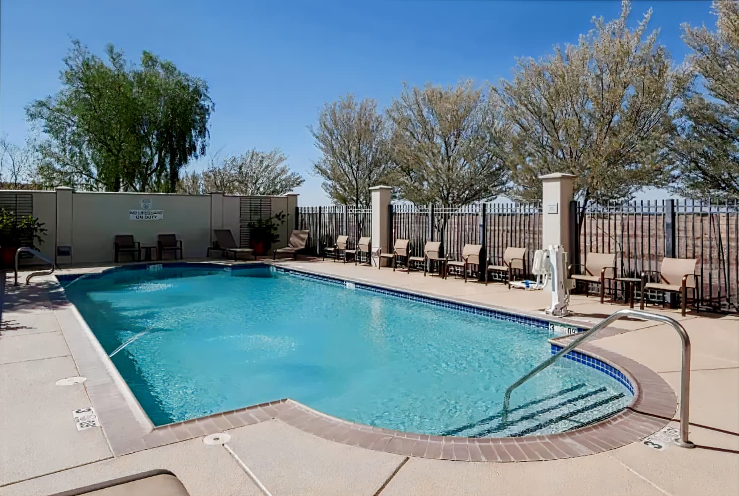 Courtyard by Marriott Phoenix/Chandler Fashion Center