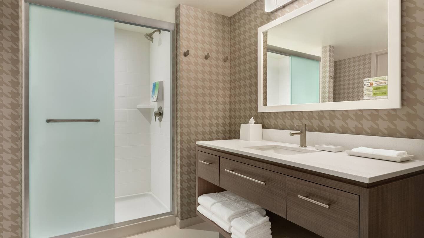 Home2 Suites by Hilton Chicago River North