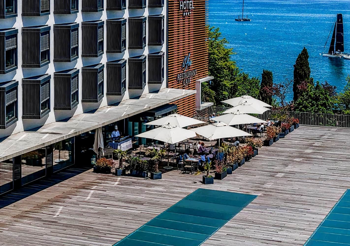 Lake Geneva Hotel