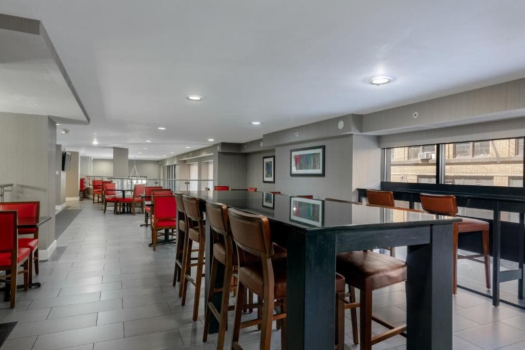 Holiday Inn Express & Suites - Atlanta Downtown, an IHG Hotel