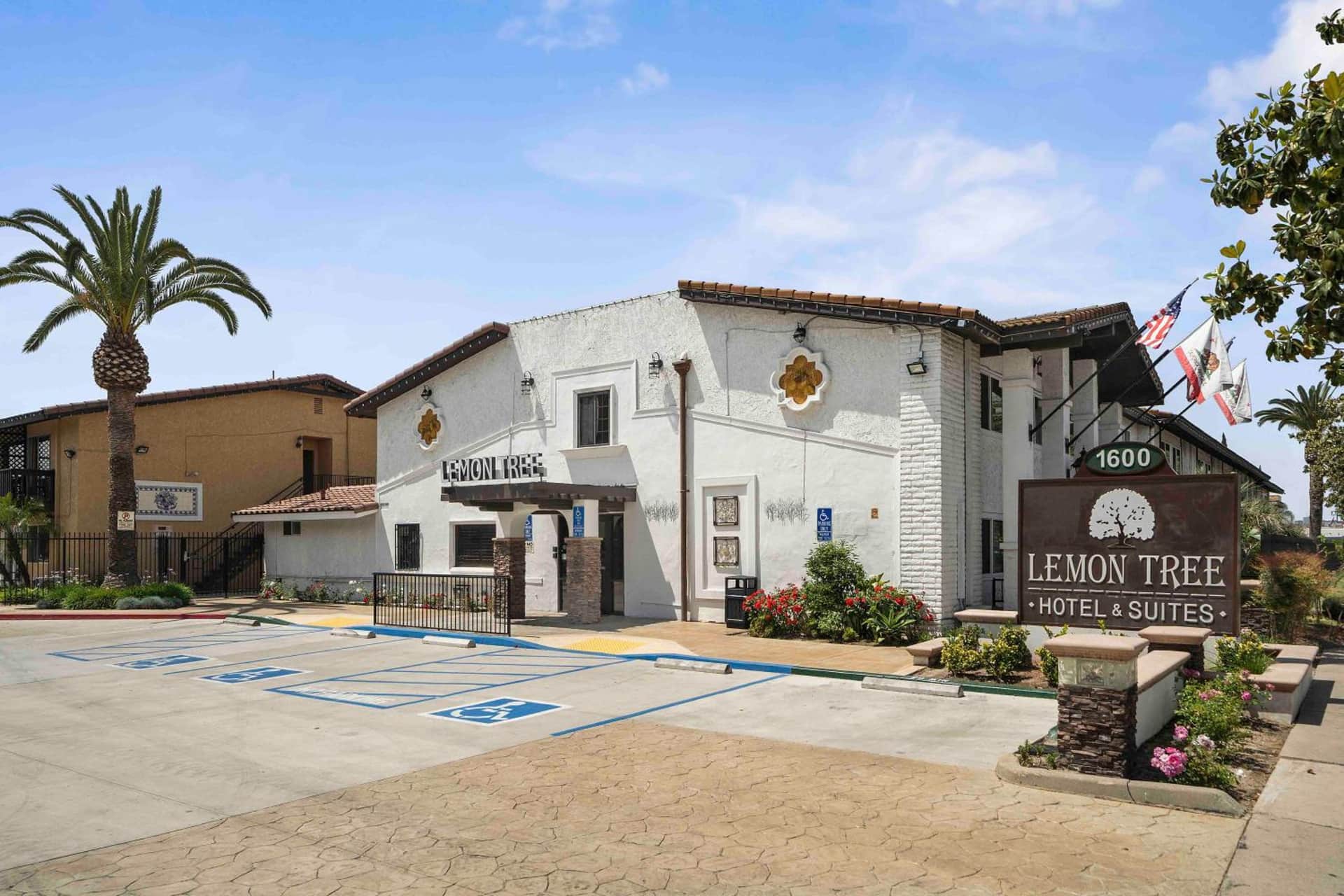 Lemon Tree Hotel and Suites