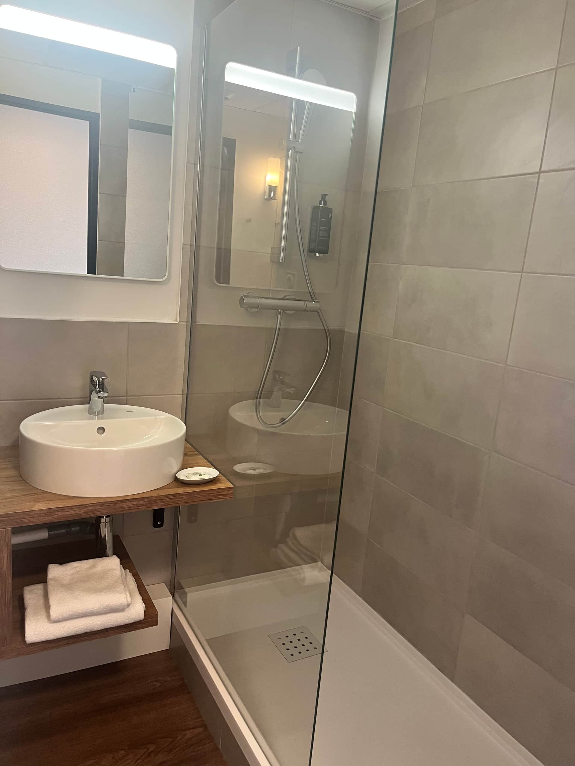Campanile Prime - Lyon Meyzieu