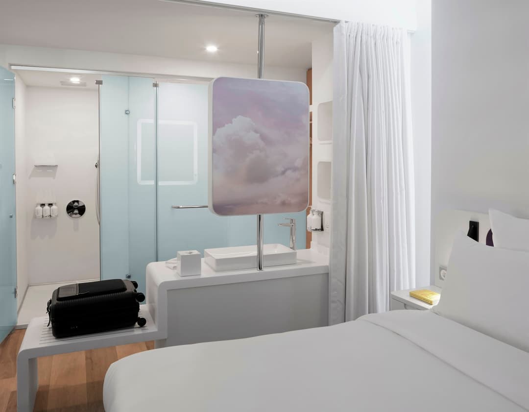 YOTELAIR Istanbul Airport, Duty free - International Transit area