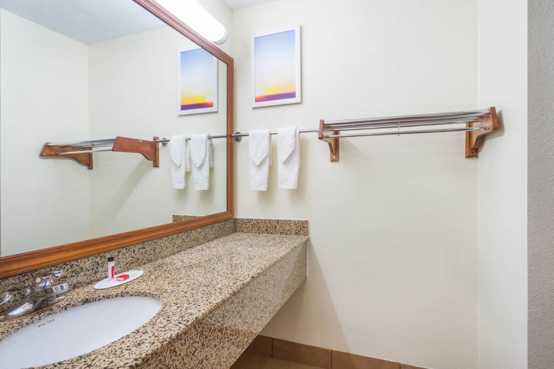 Days Inn by Wyndham Raleigh Midtown