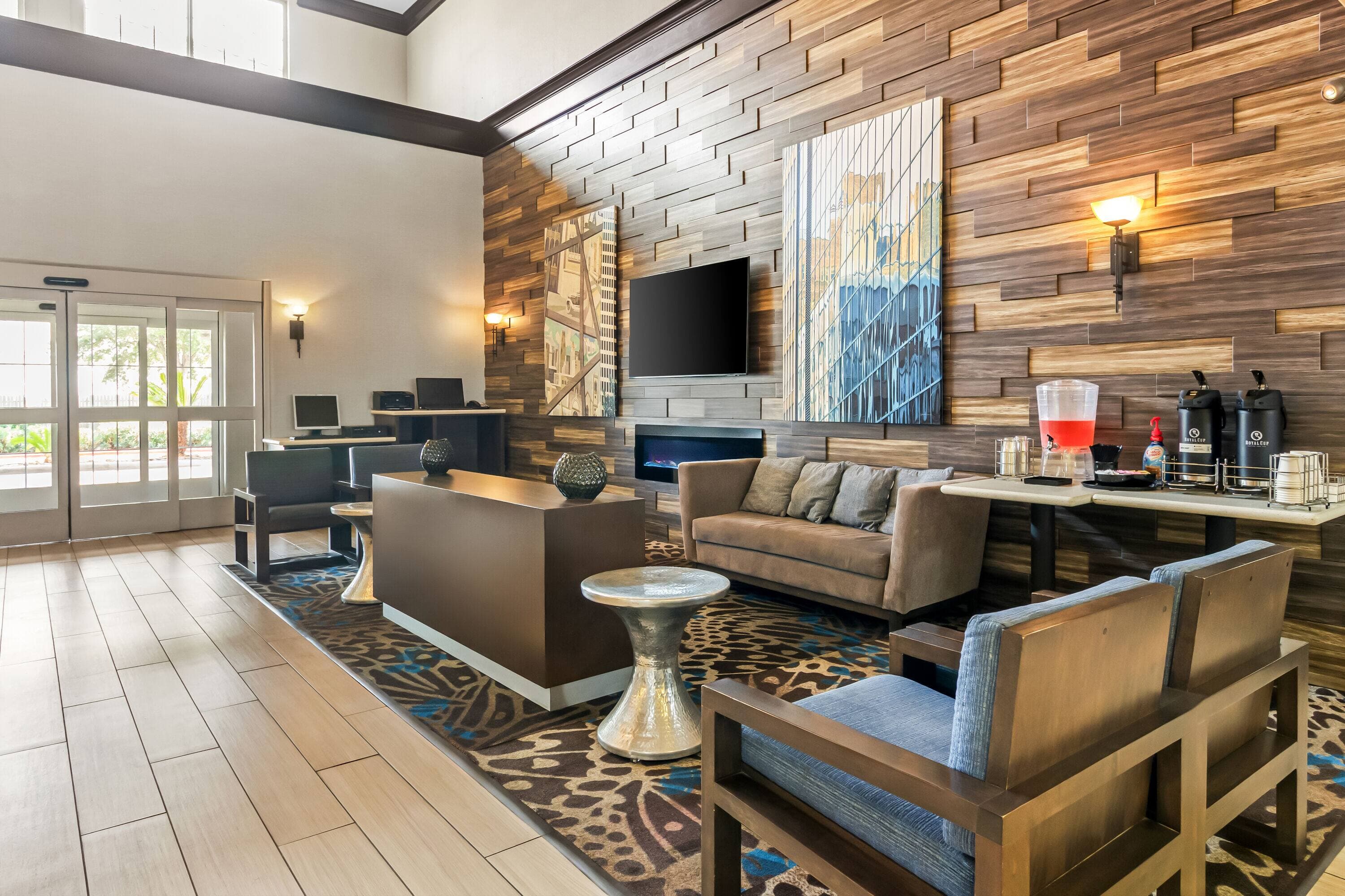 La Quinta Inn & Suites by Wyndham Houston Energy Corridor
