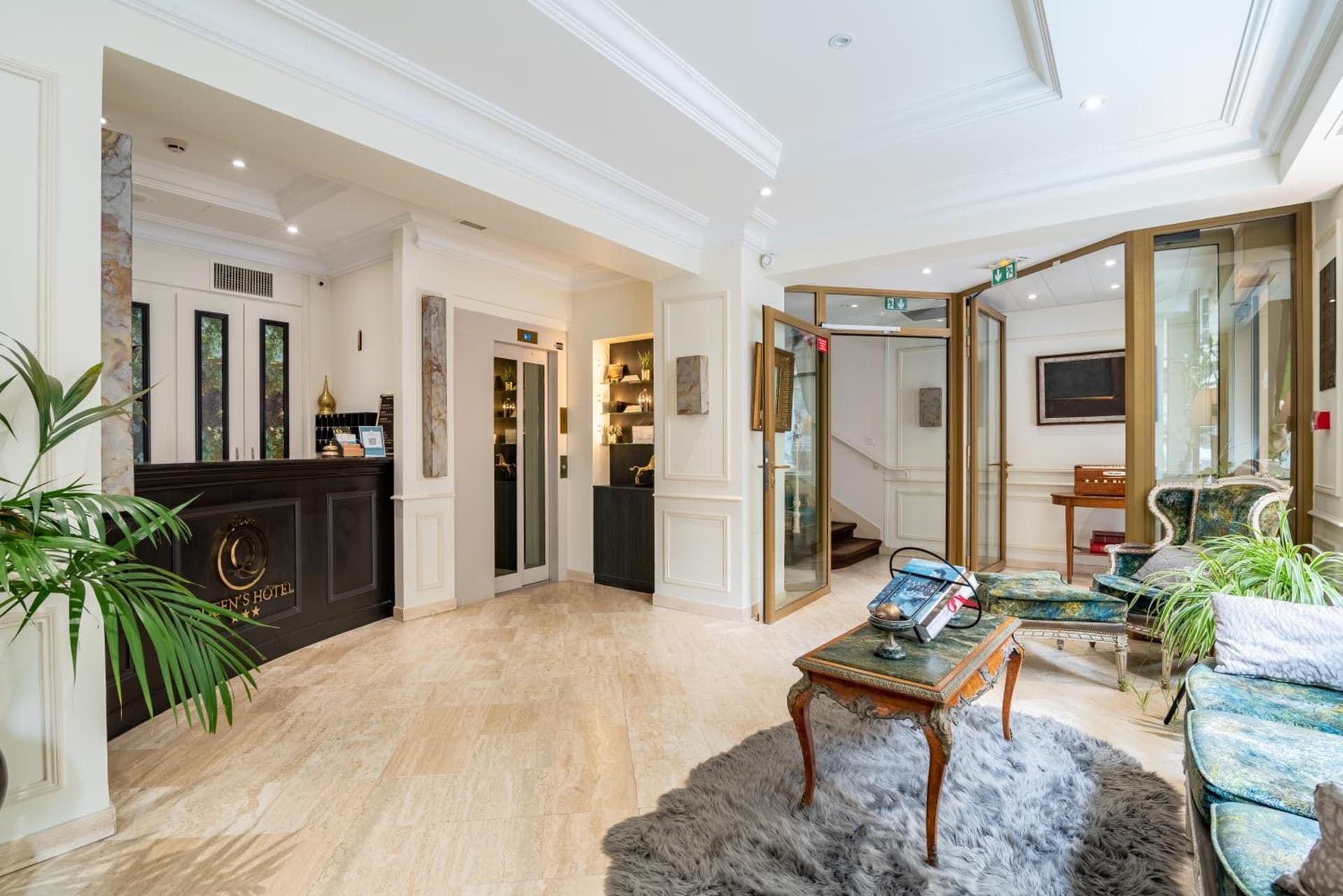 Queen's Boutique Hotel