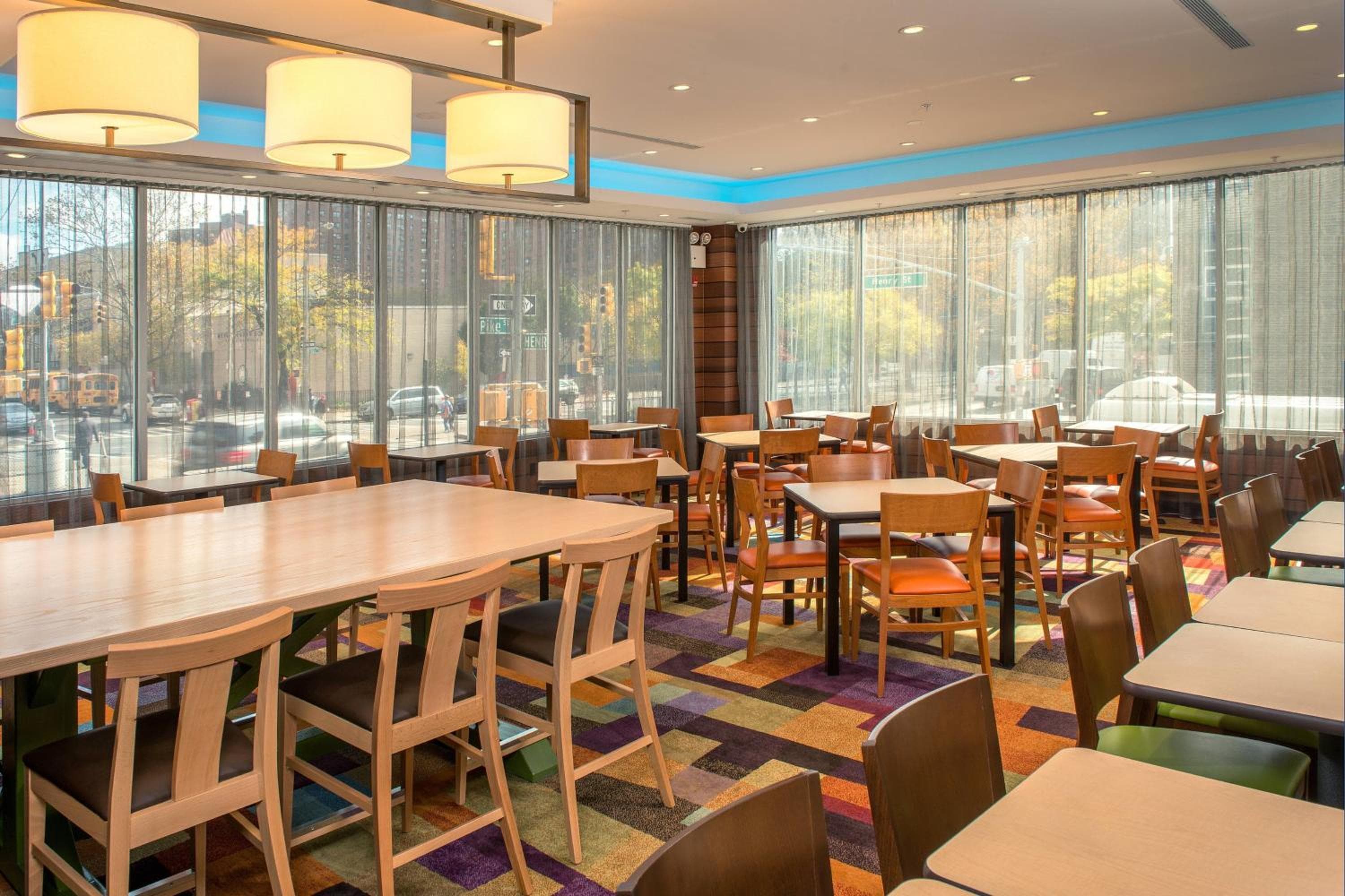 Fairfield Inn & Suites Manhattan / Downtown East