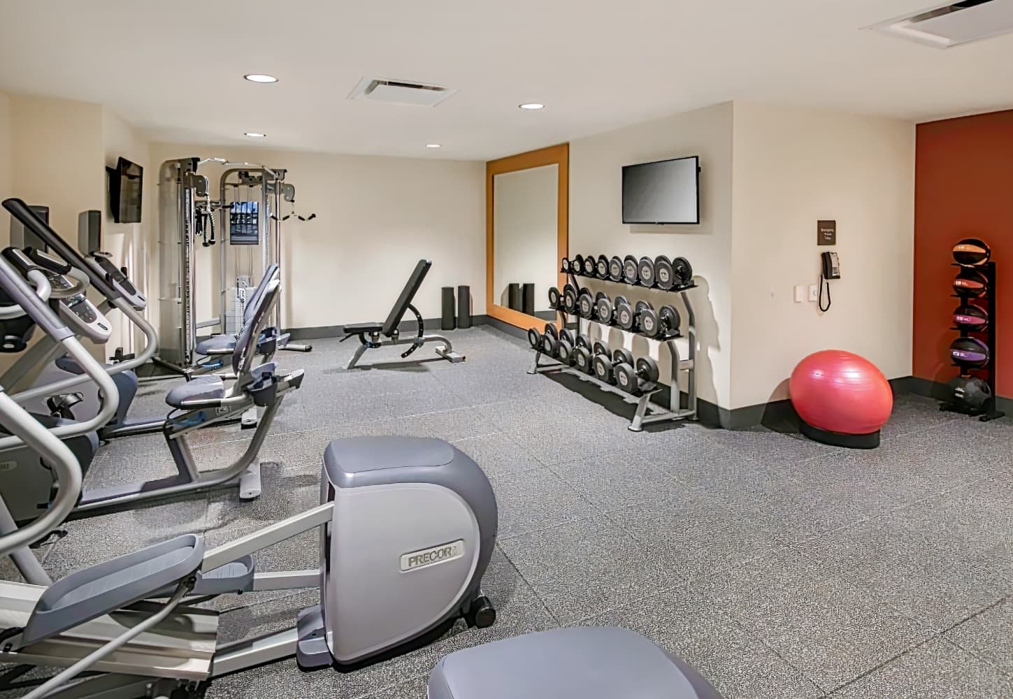 Hilton Garden Inn Chicago Downtown Riverwalk