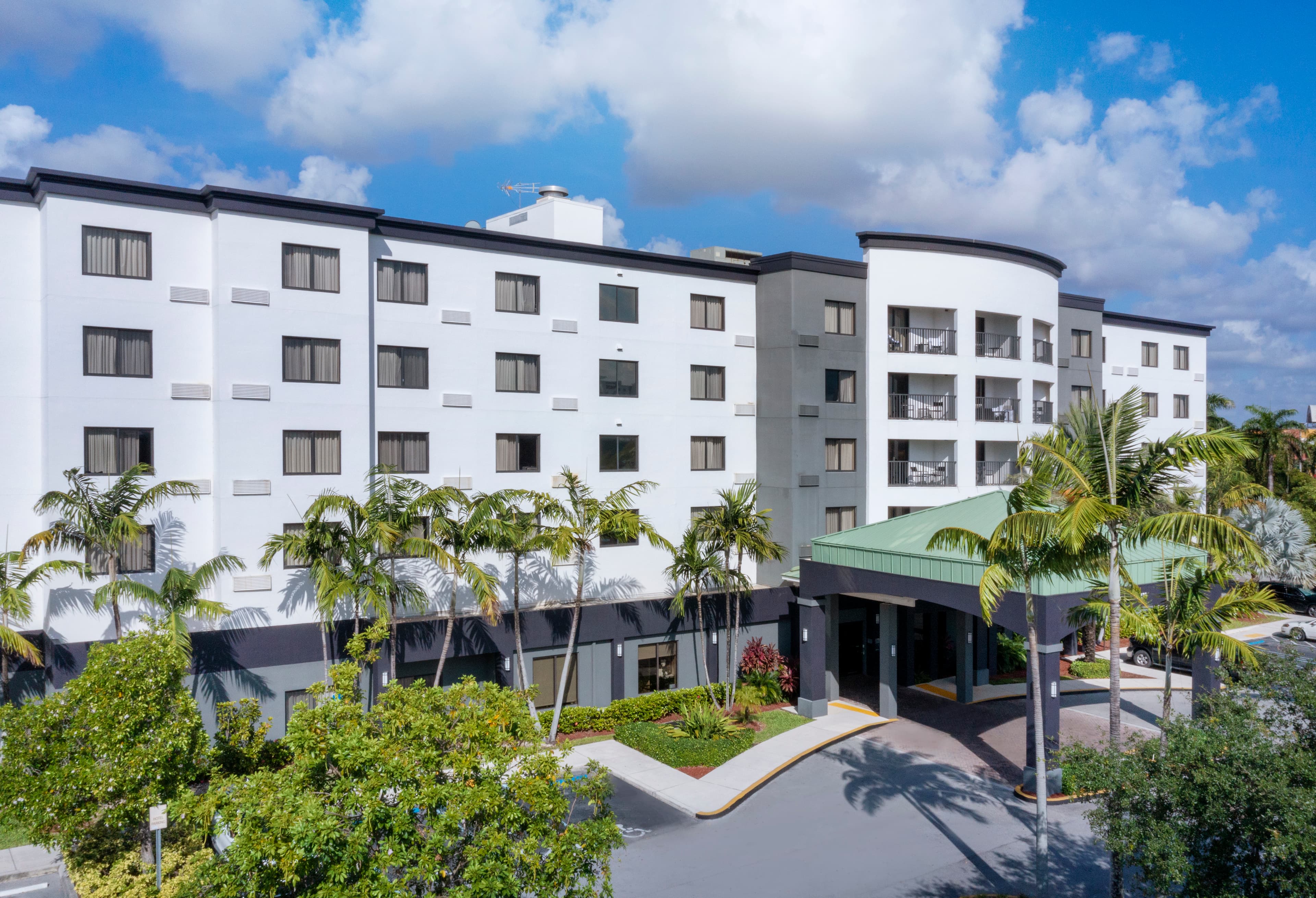 Courtyard by Marriott Miami at Dolphin Mall