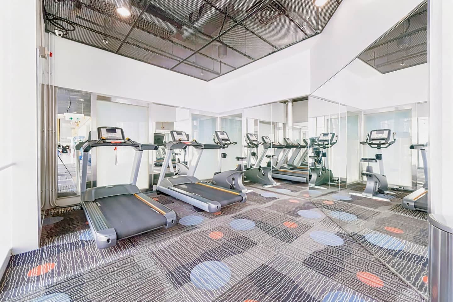 Y Loft